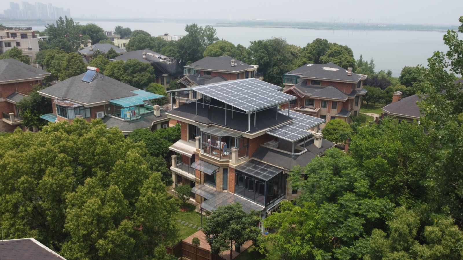 湖北BB贝博艾弗森绿色能源有限公司