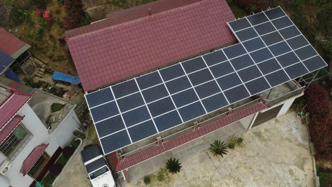 “光伏养老”已火遍城乡，，是农村中晚年人的最佳选择！