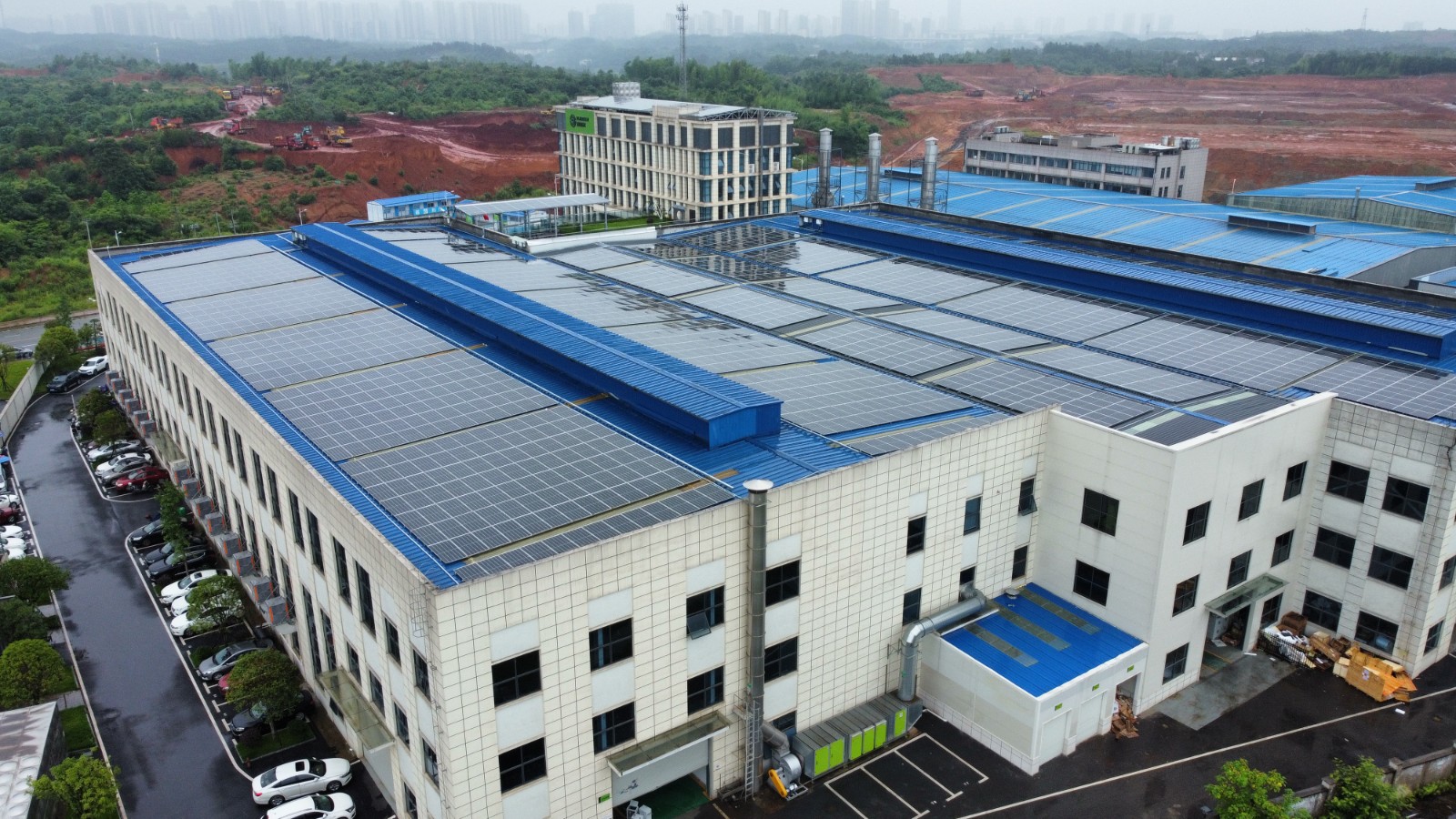 湖南：：：大力开展光伏发电，，起劲探索“光伏＋”模式