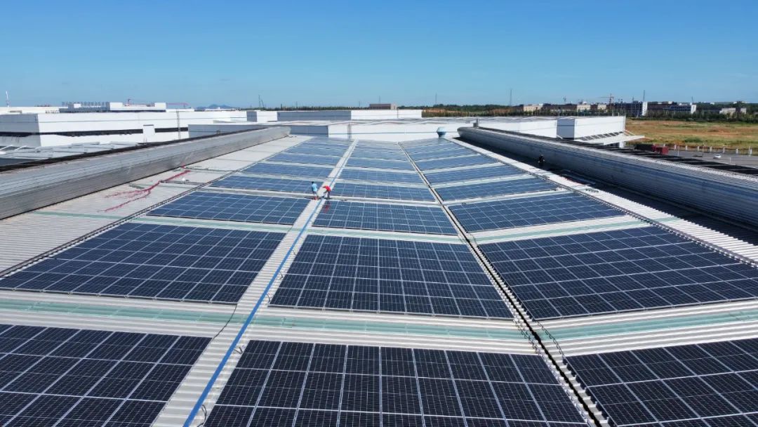扩容金融服务模式，助推企业绿电转型，BB贝博艾弗森绿能承建优钢科技光伏屋顶项目并网