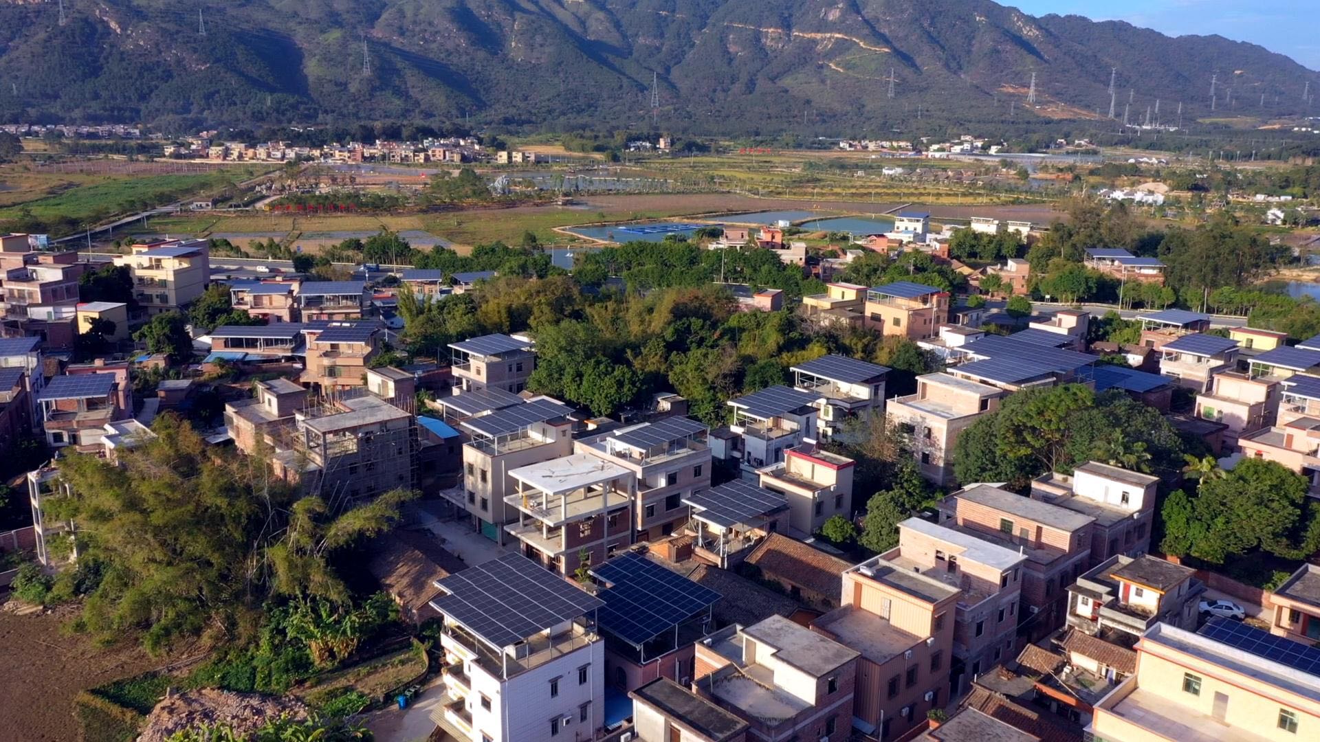 深入实验农村电网牢靠提升工程，，户用光伏等新能源应并尽并，，大力帮扶推动开展！！